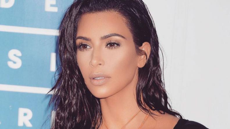 Kim Kardashian subasta su ropa y accesorios en Ebay por una buena causa
